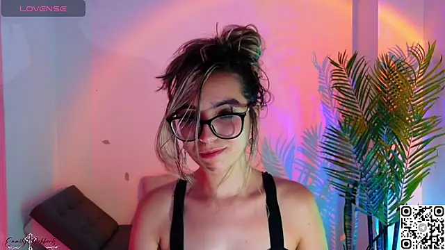 Emmi_Roberts - Sit on the lens and get wet