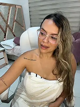 Sara__blonde