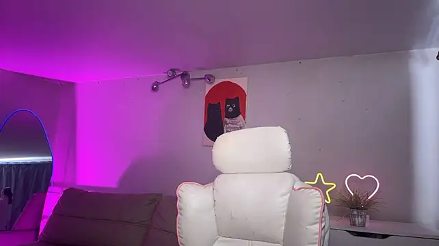 Sofia_Kenwood - naked show