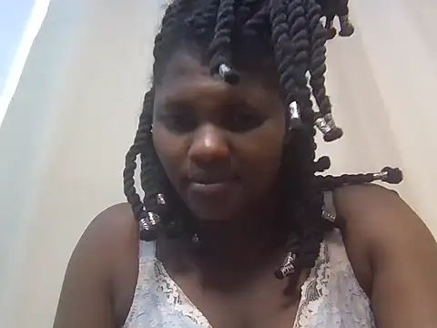 Smallprettygal - show pussy