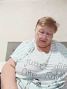 Lena_Gaby - Show tits and pussy