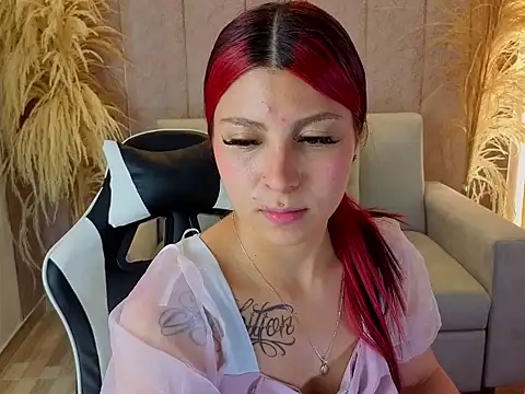 HilaryThomson2 - Sexy lady ❤️