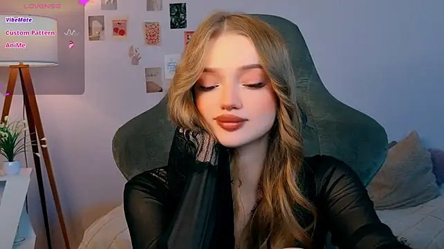 Yourflowerqueen - show my legs