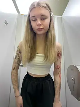 -MiaKitty