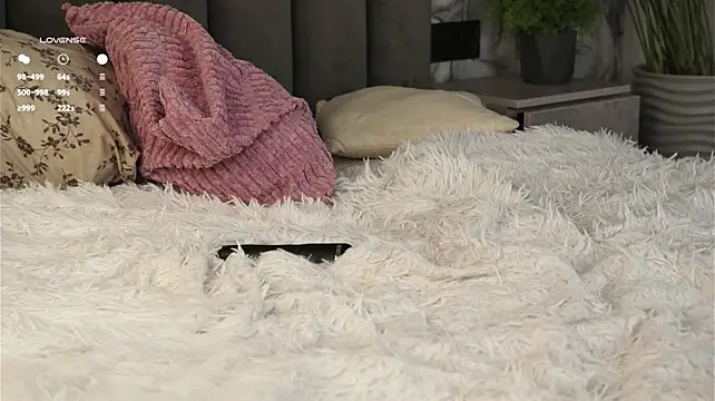 AmiLewis - tease my tits and toy control