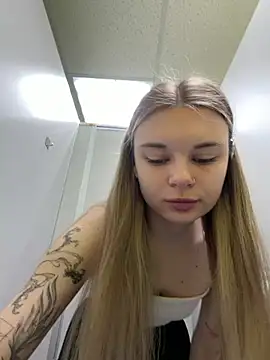 -MiaKitty