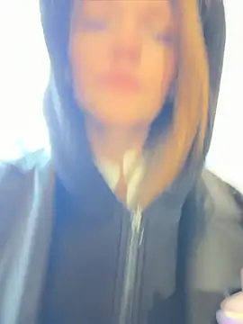 StreetSquirt - fuck pussy with fingers+moan loudly