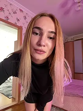 SugarDanger - Pussy play outside
