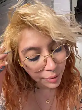 YunoRose_ - Finger in my pussy
