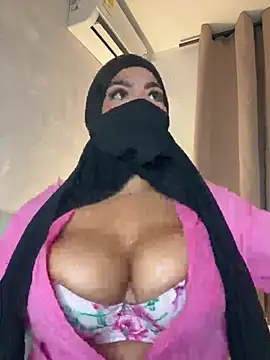 Thaira_aly - to show breasts 🍈🍒