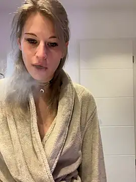 JessyLey - Shake ass