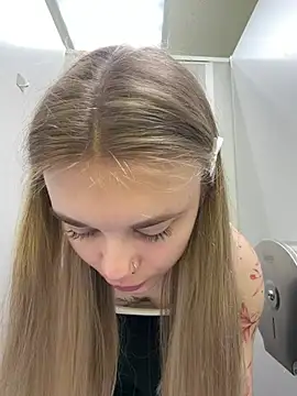 -MiaKitty