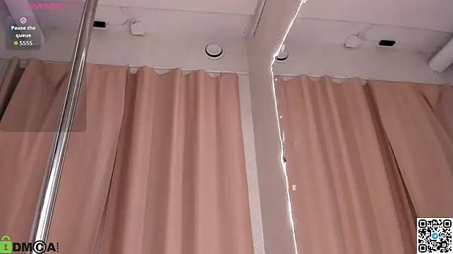 Lollyy_poopp - apply malos to that juicy body