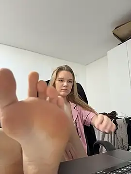 Ketitull - TOPLESS