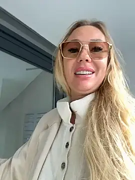 Michele_nolimi - play with my toes 🦶