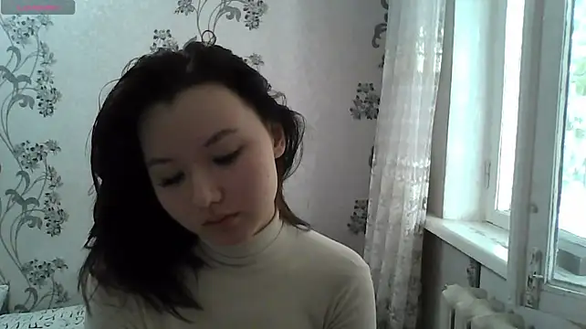QuyenLuellen - Lick my sweet lips