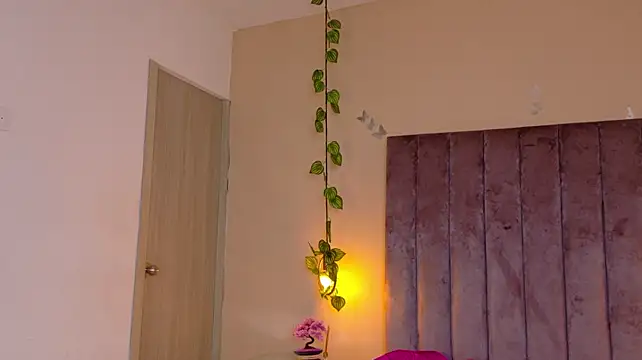 Dahlia_Rousse - Naked twerking + spanking on the ass🍑