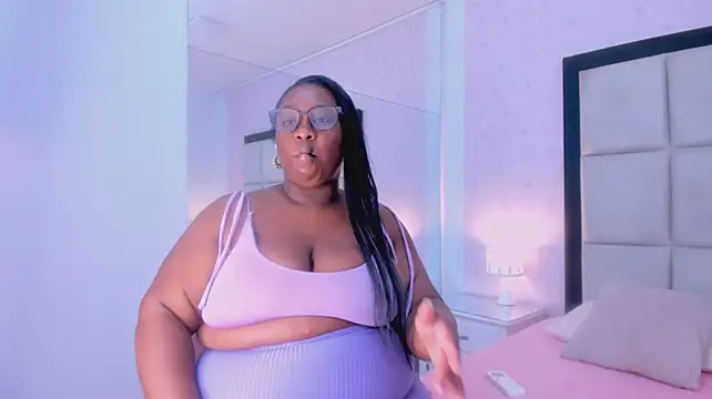 TreisyVixen - Sexy stretches on the floor
