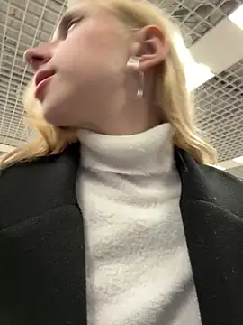 Michelle_lovique