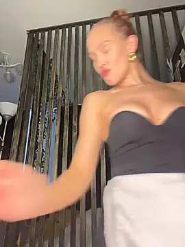 LittleFox___ - EXPLORING MY BODY 🔥