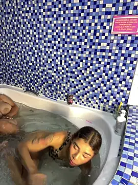 Brunetteadams_01 - Show ass