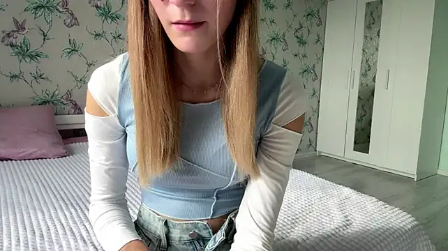LianaLuecke - tongue play