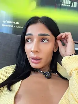 Vicky_luxe