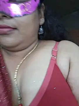Hot_Sreeja_Tamil - Boob show