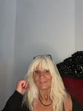 ReitherrinNatascha - Massage my big tits close to camera 🥰❤