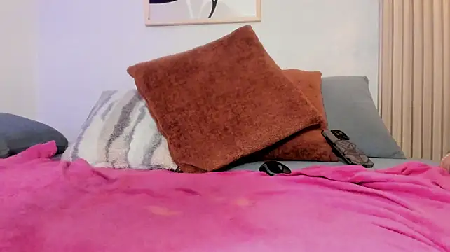 HannahSkies - Make a little blush on my ass ;)