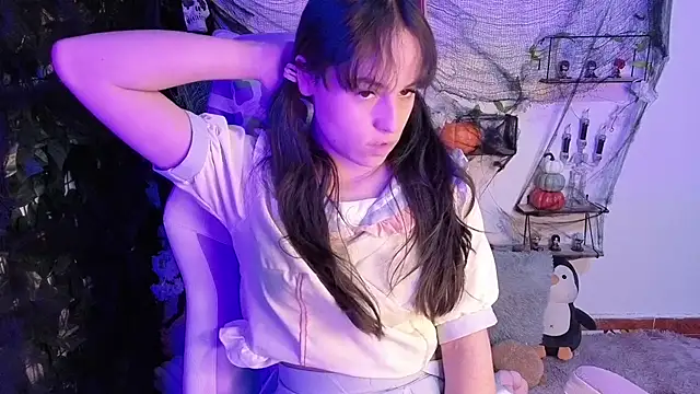 Eymmy_24 - Finger in my ass + masturbation