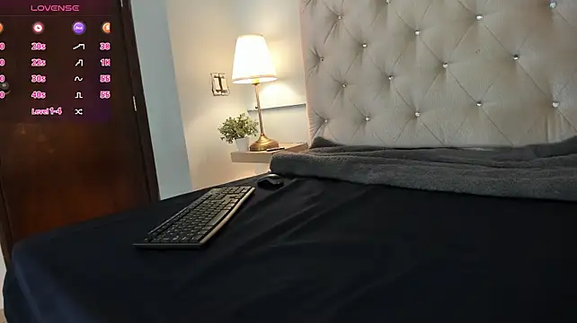 Llittlemaya - Handjob and suck 😁