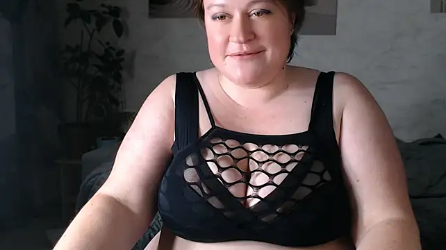 AlexSilk_Suds - Flash my big naturals 🍒