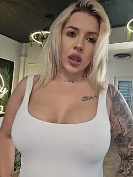 IveySin - Twerk till you can’t look away 🔥