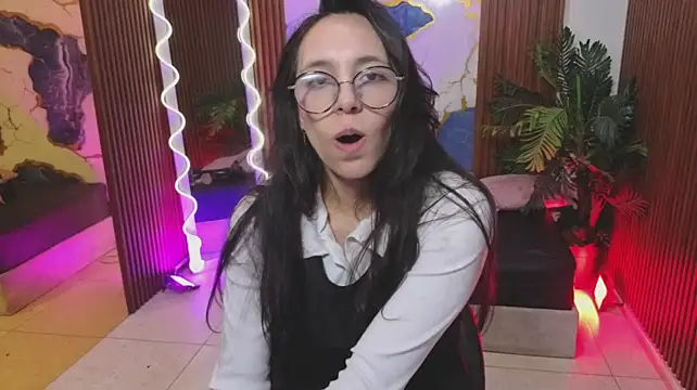 Athenaa_tay - Show legs air + rub clit