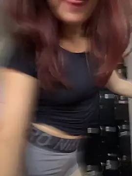 Amelia_rousse26 - one finger in my ass