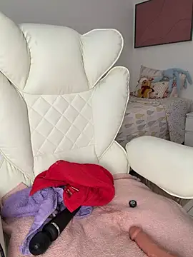 Itsclaiire - Help me cum? 💦 me ajuda a gozar?