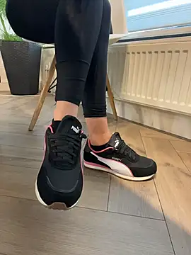 FeetVibe - Footwear switch: heels → barefoot 👠