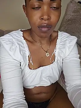 Cum-Quin - Sloppy blowjob ,while playing with pussy