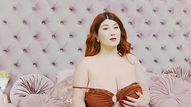 PenelopeLynnx - Slow strip😏🤤