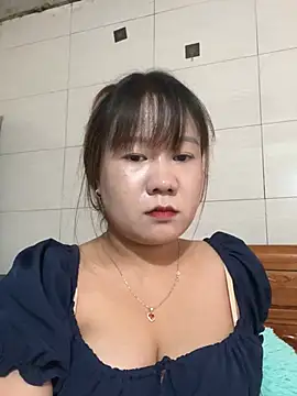 Liness01_ - Yêu tôi đi tôi cho bạn xem ngực 😍☺️