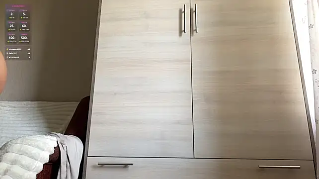 ShavondaMulrenin - tease with my boobs