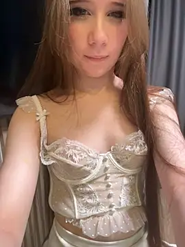 SweetieKitty1 - Lowr skirt tease