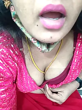 Ramya-hot-gueen - Boobs show