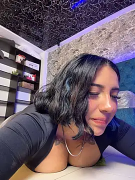Scarlett-LS - blow job + saliva in boobs