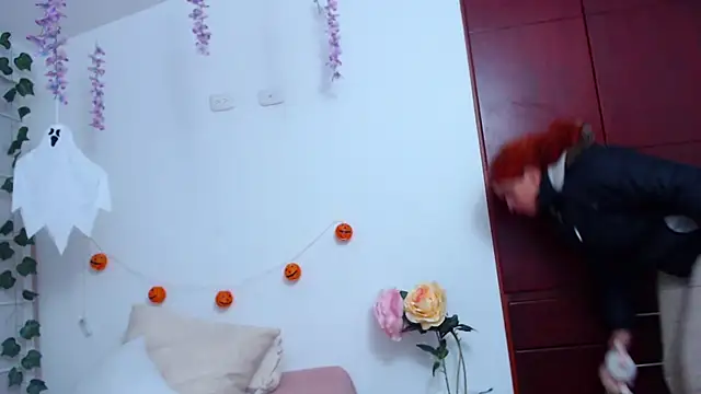 Sarabubbie - Get Naked