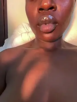 Dark_Caramel - Squirt on that dick 🫦❤️ ❤️