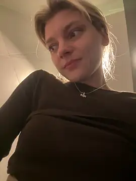 ValenciaShock - SPANK MY WET PUSSY
