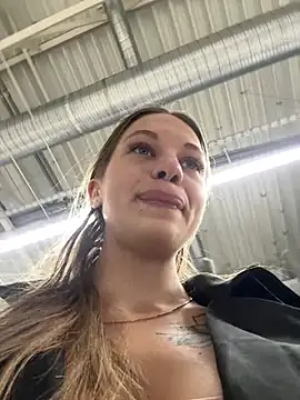 Olivia_Jemison - Put finger in my ass + fuck it here