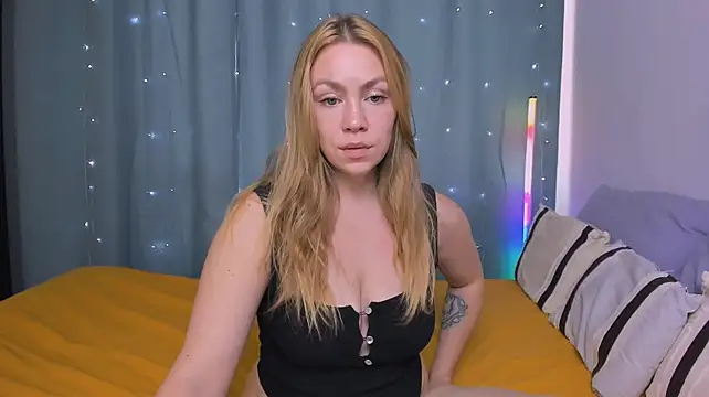 YummyYam - Playing with and Sucking my TITS💦💦💦